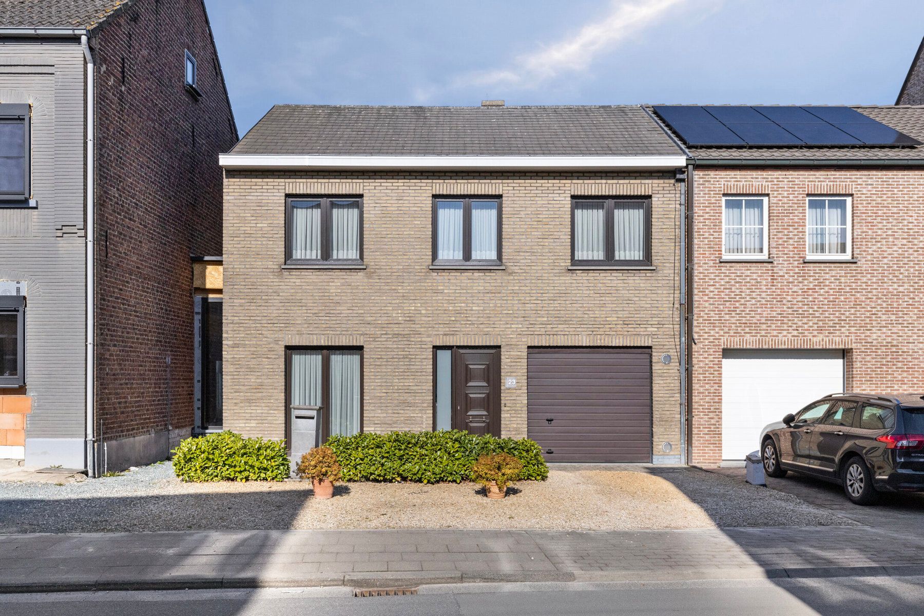 Hoofdfoto van de publicatie: Gesloten bebouwing met 3 slaapkamers, tuin en garage!