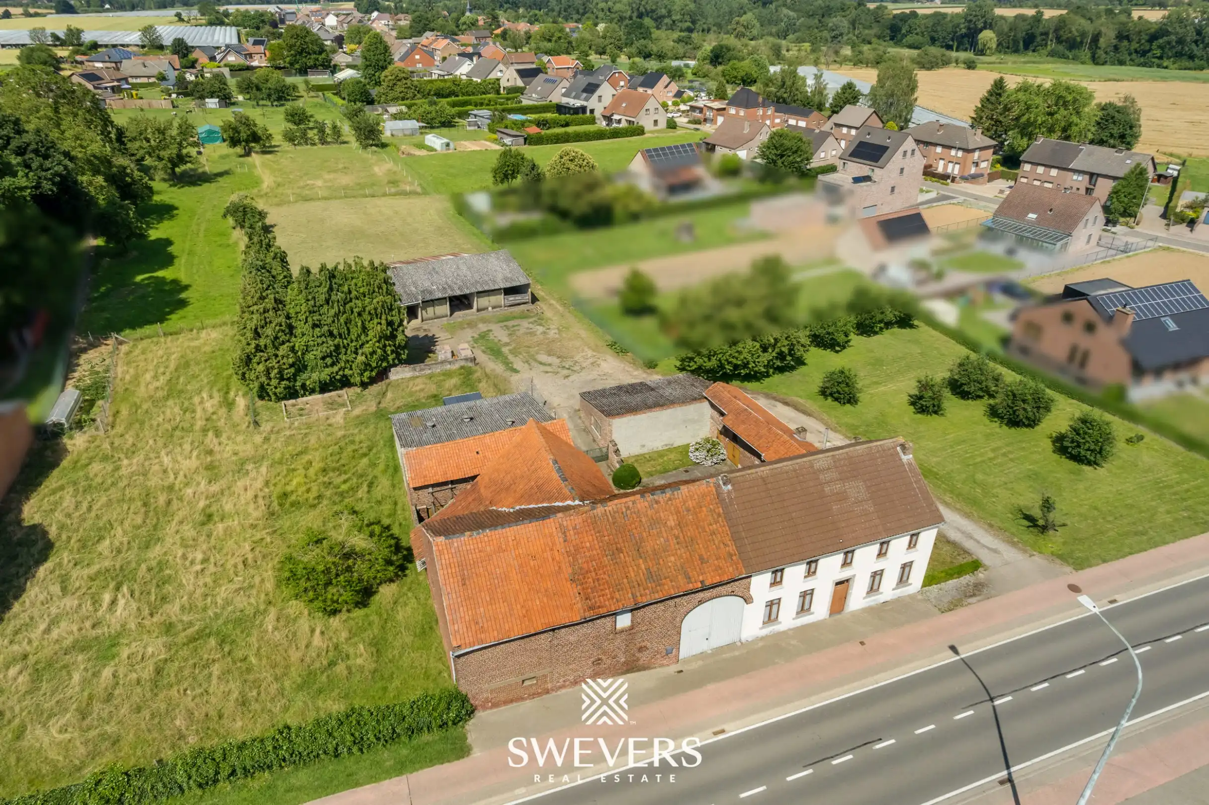 Ruime hoeve op uitgestrekt perceel van 47a 74ca te Borgloon foto 5