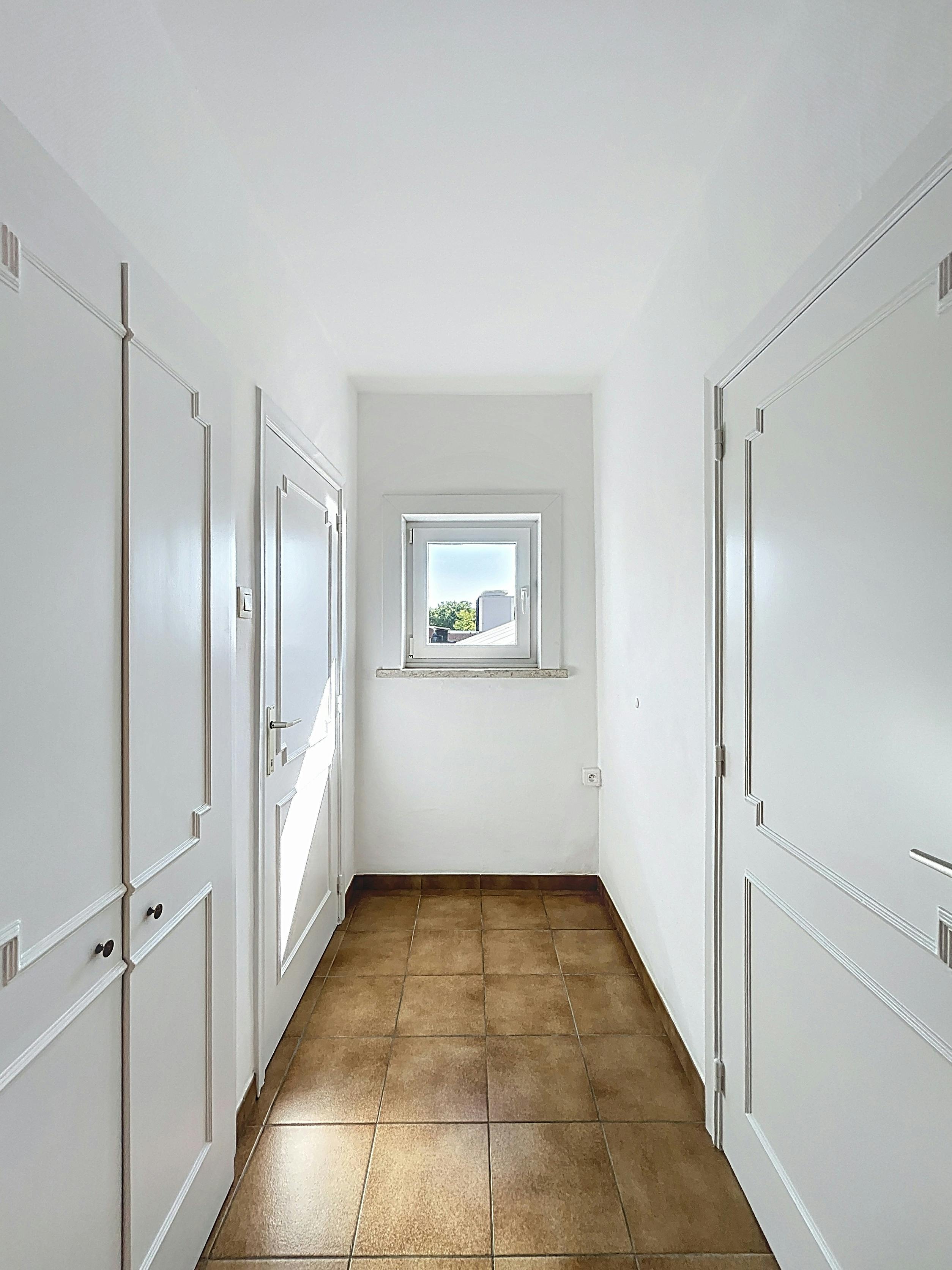 Ruim appartement met 3 kamers te huur in Kortrijk foto 8
