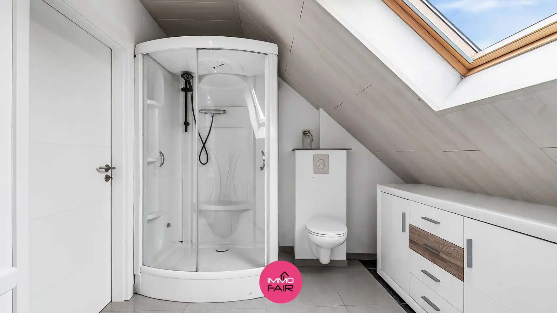 Instapklaar duplex appartement op slechts 5 minuutjes van Maastricht foto 11