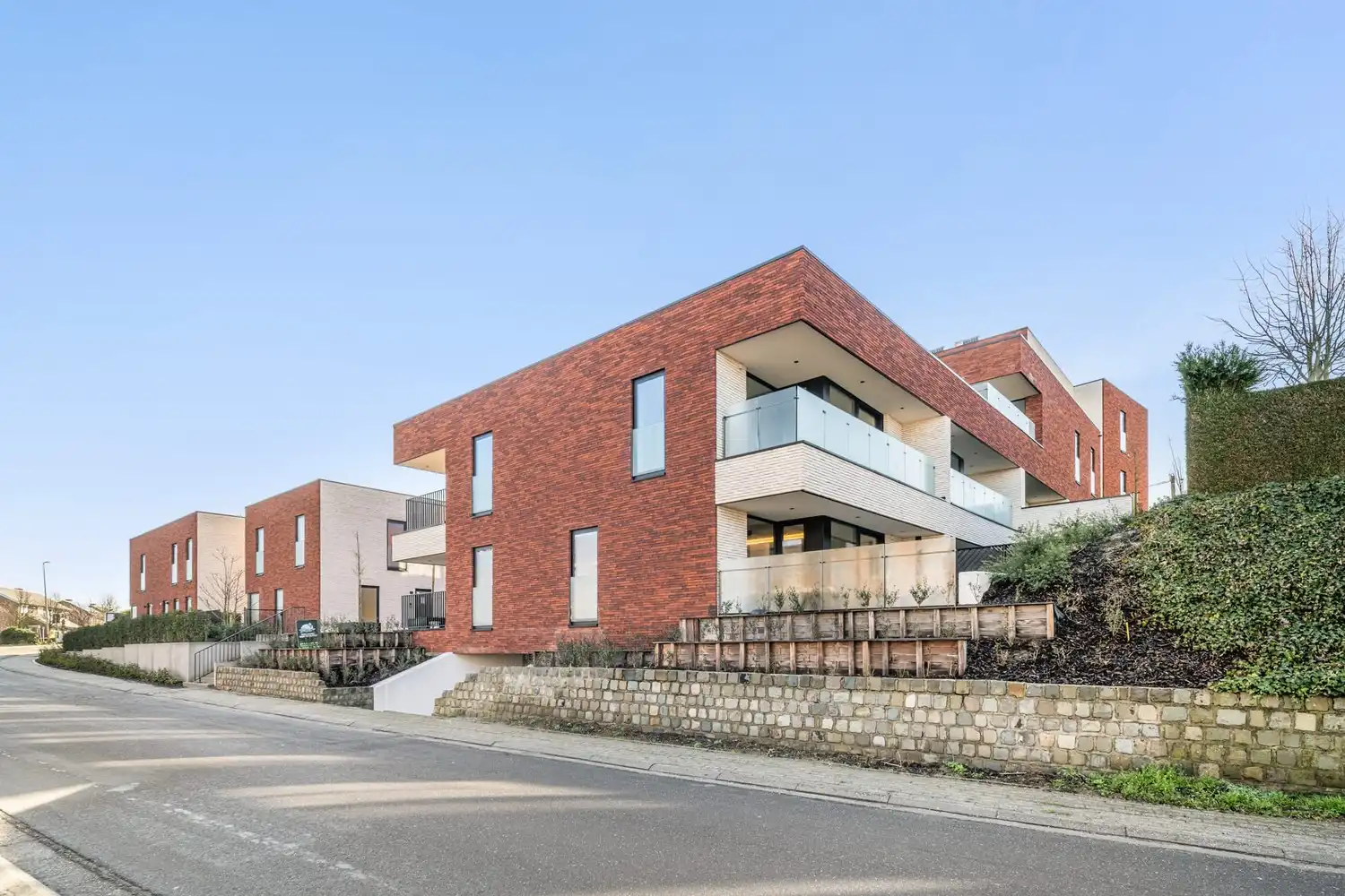 Instapklare nieuwbouw rijwoning met 3 slaapkamers en ruim terras! foto 16