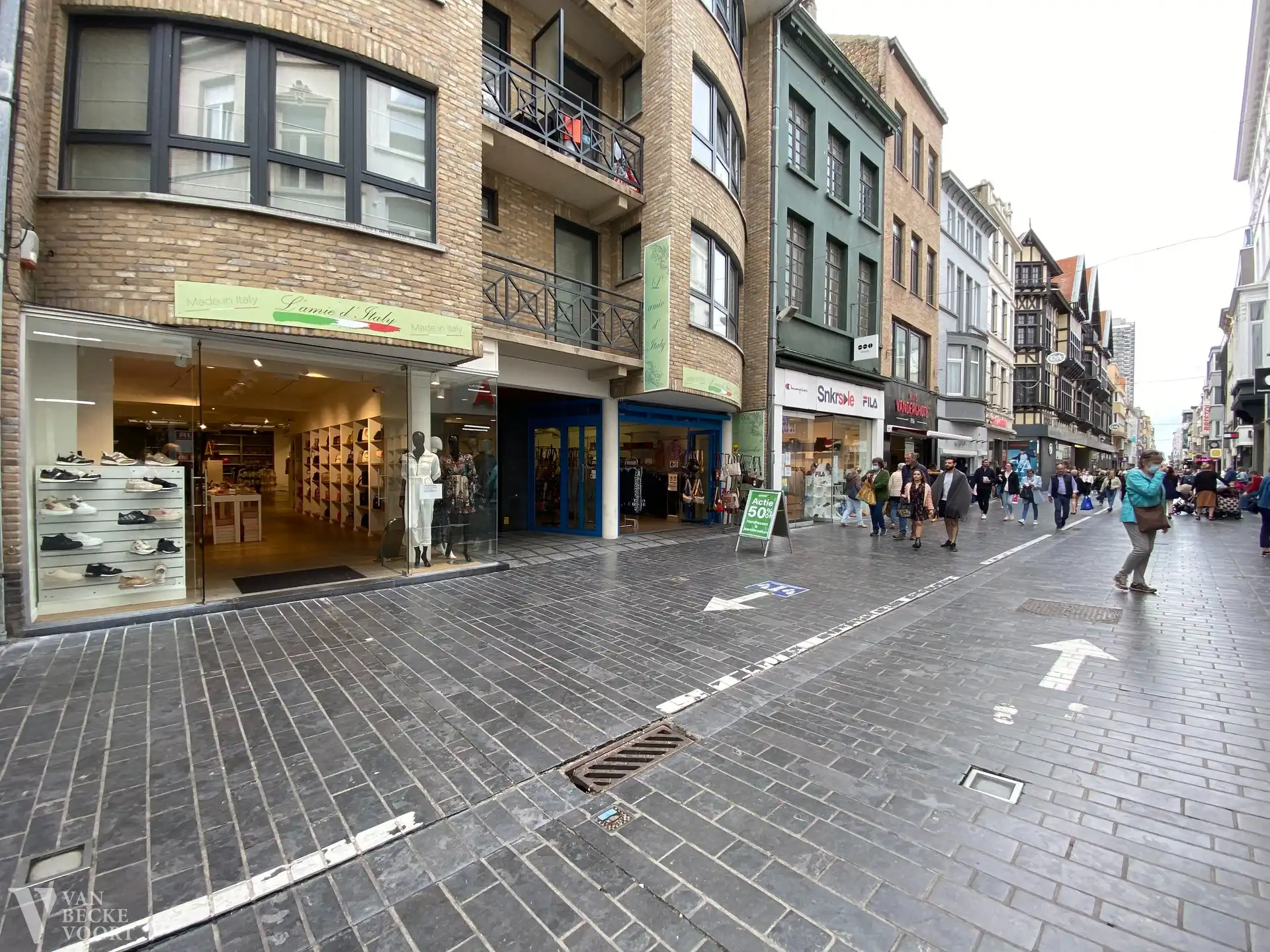 Handelsgelijkvloers op AAA locatie 350m² foto 10