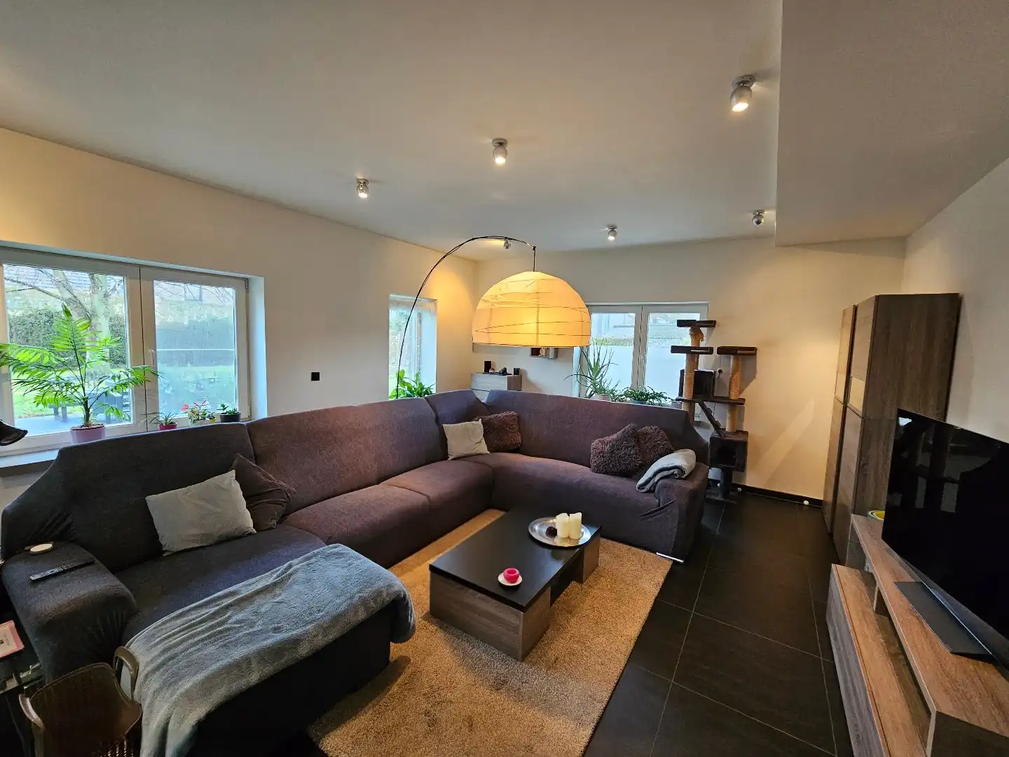 Prachtige, instapklare woning met 6 slaapkamers en ruime tuin. foto 9