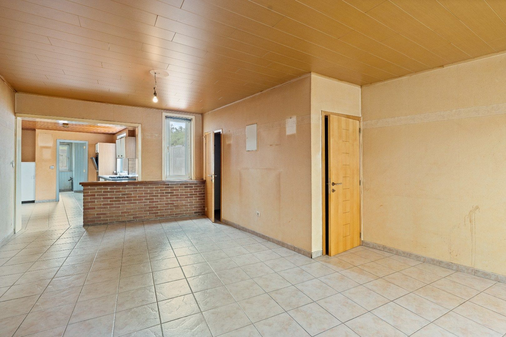 Woning met 3 slaapkamers en zonnige tuin in Ledegem foto 3