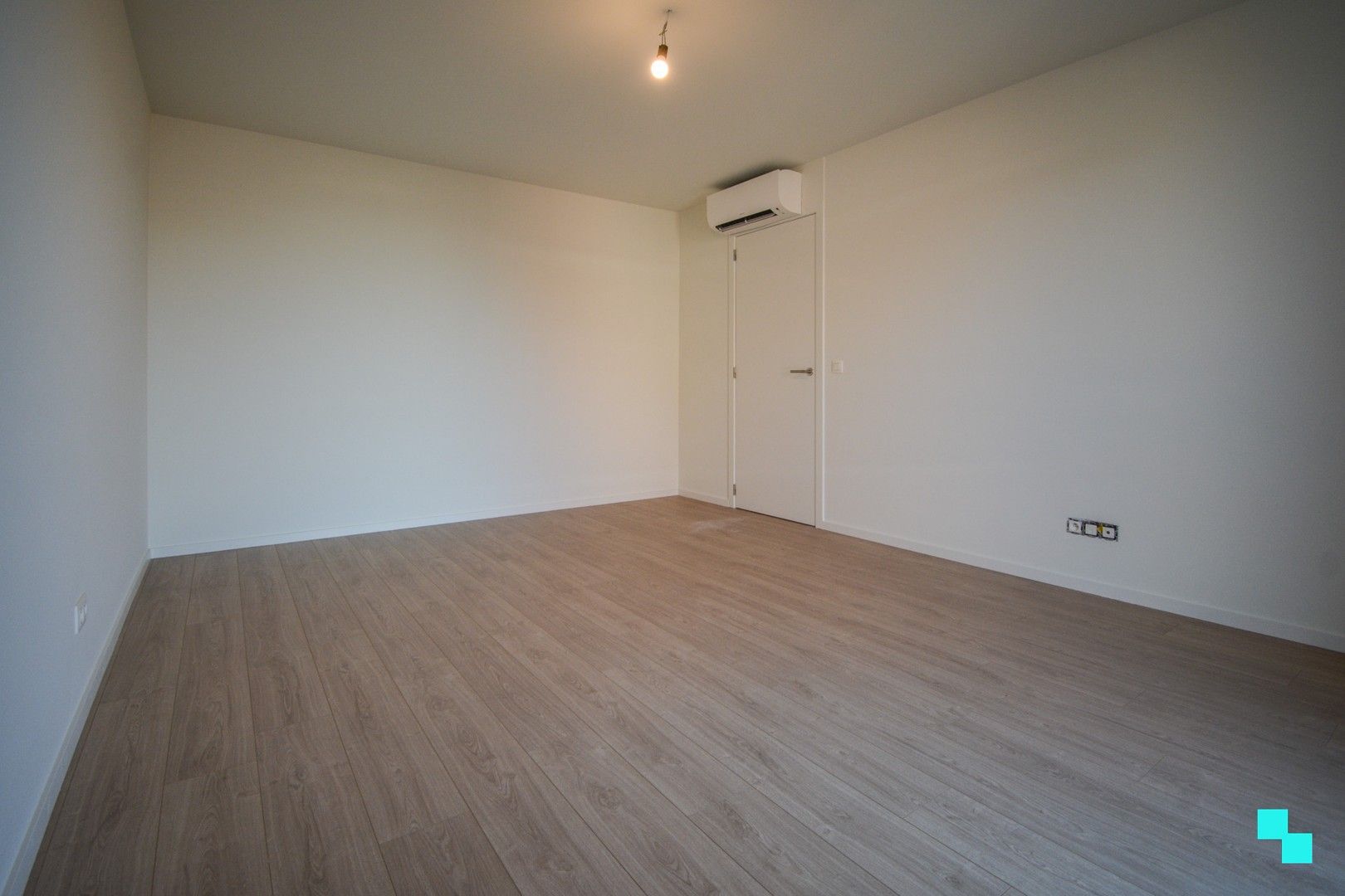 Volledig afgewerkte nieuwbouwwoning met carport te Sleihage foto 20