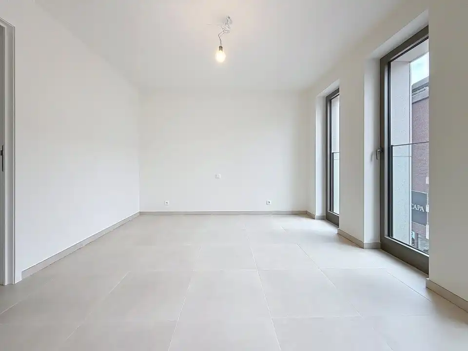 Modern en energiezuinig appartement op toplocatie in Roeselare foto 7