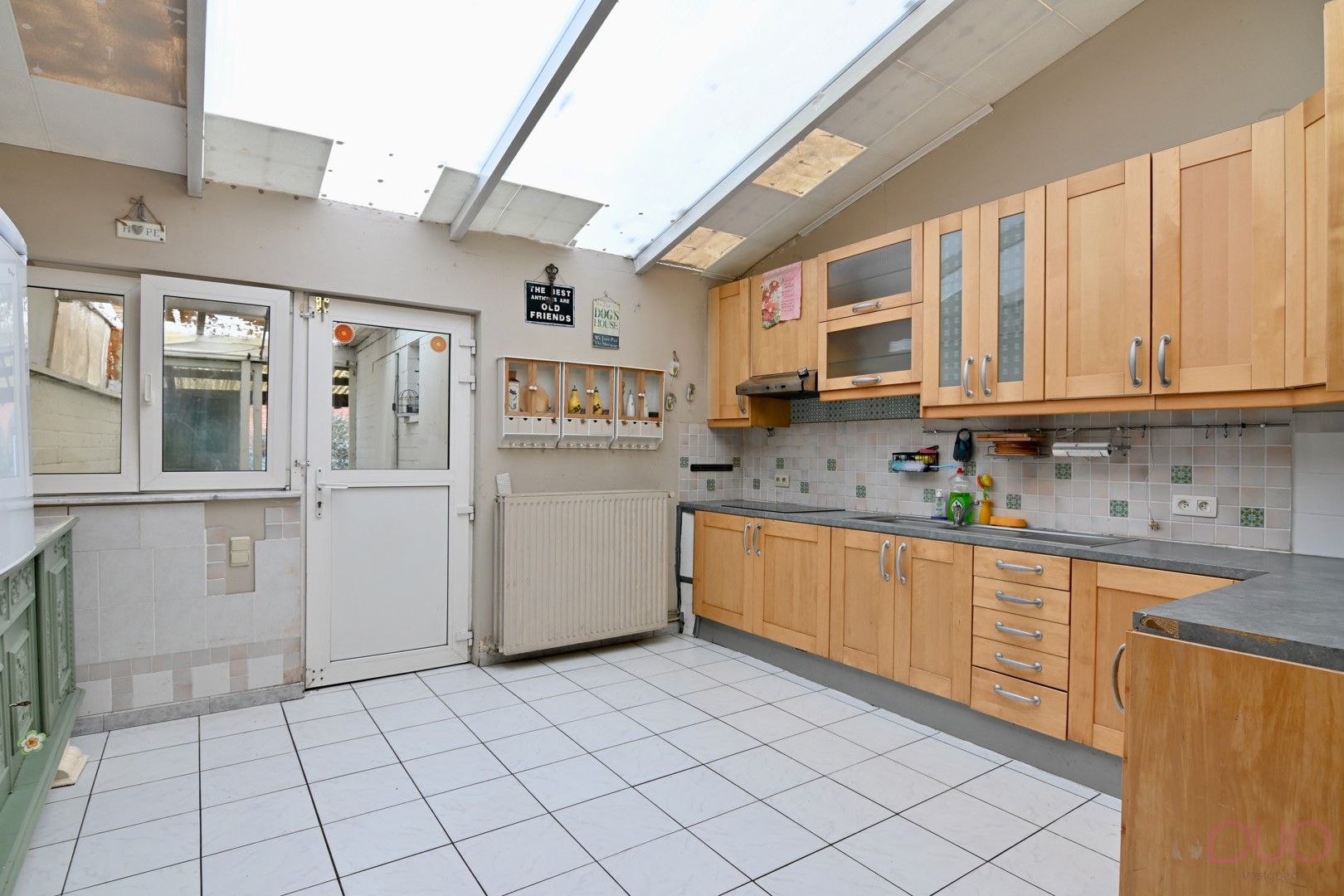 Op te frissen stadswoning met drie slaapkamers in rustige buurt foto 5