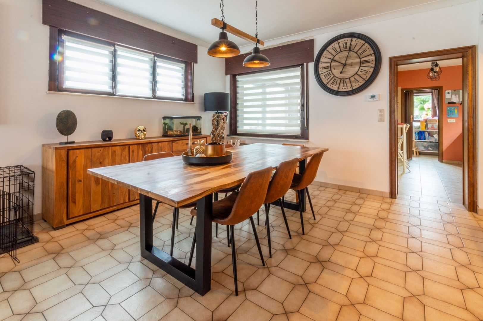 Een degelijke, goed onderhouden woning te Huizingen! foto 5