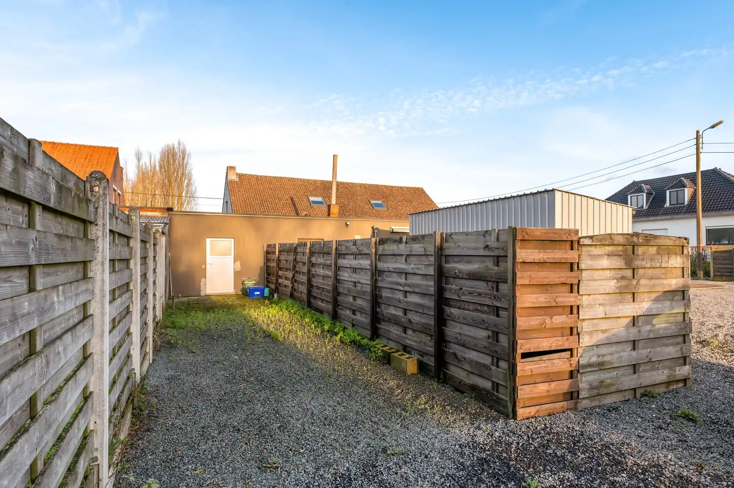 Uiterst gunstig gelegen kantoor. foto 35