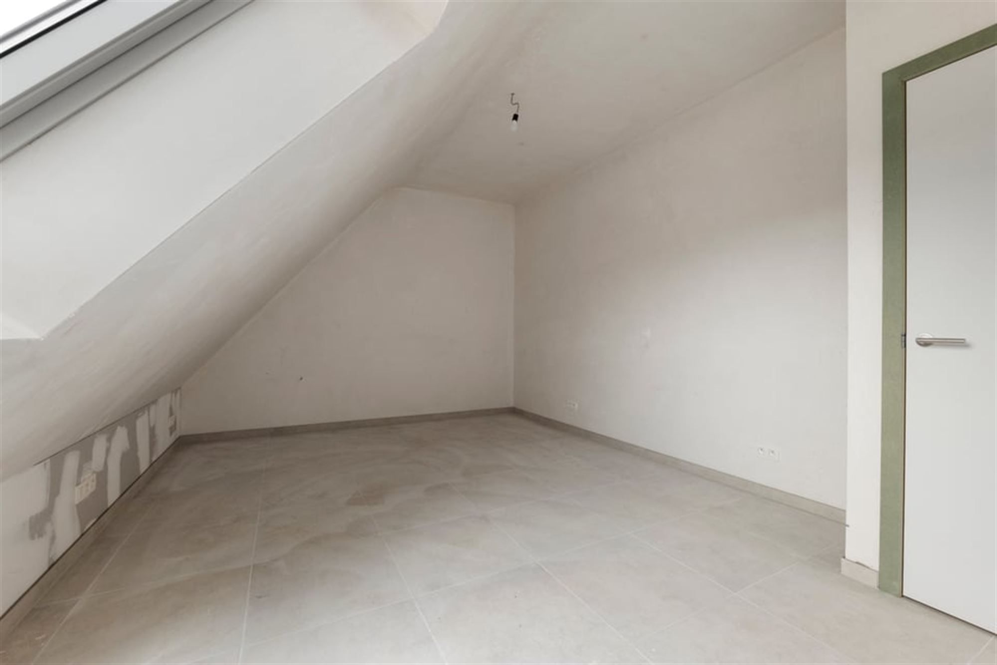 KNAP NIEUWBOUWAPPARTEMENT MET 3 SLKS IN HET CENTRUM VAN BORGLOON (MOGELIJKHEID AANKOOP 6% BTW) foto 21