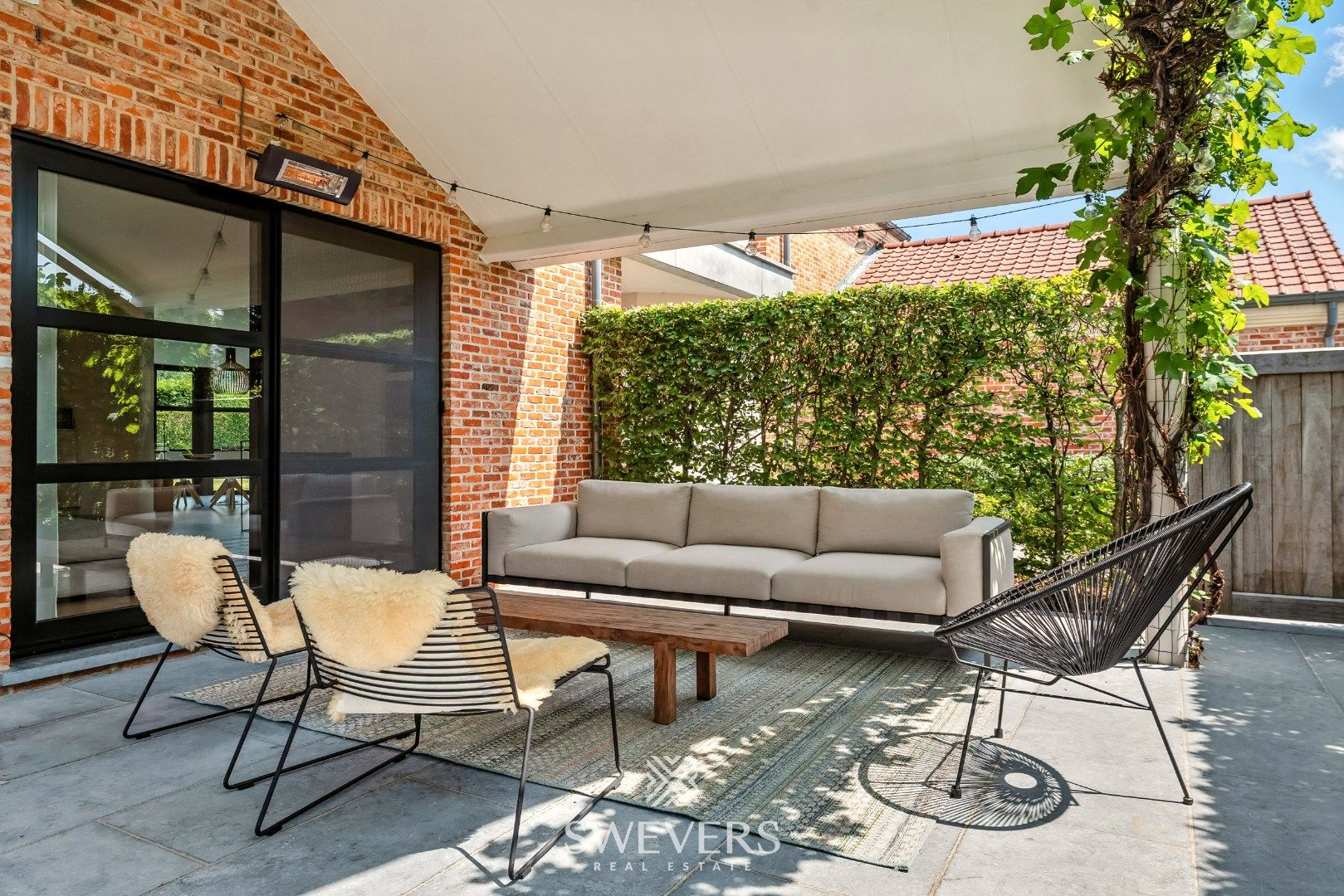 Ruime luxueuze villa met zwembad op prachtig perceel in residentiële wijk Kayenberg foto 30