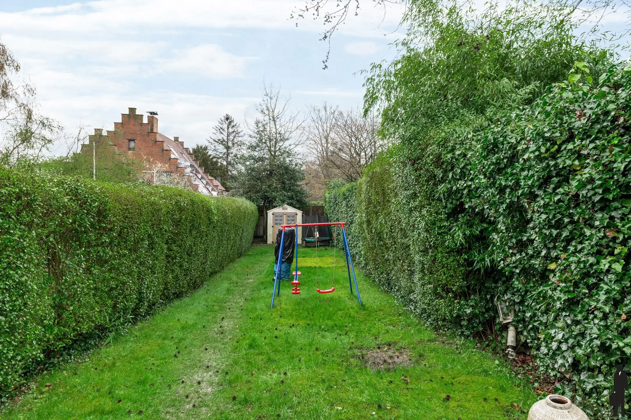 Instapklare woning met 3-4 slaapkamers & tuin in het centrum foto 9