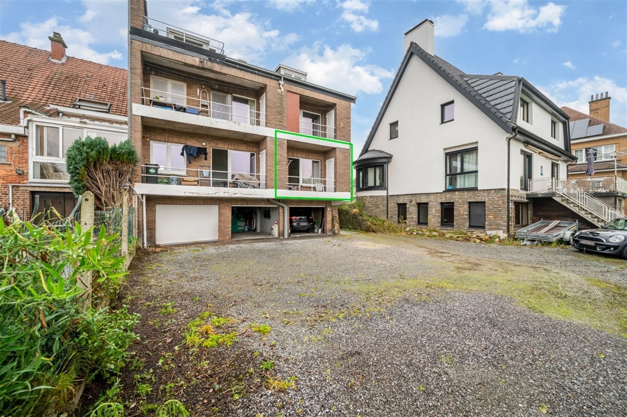 Opbrengsteigendom bestaande uit vijf appartementen en drie garages te Aalst foto 9