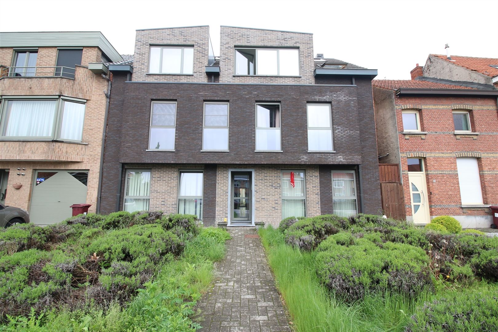Gelijkvloers appartement met twee slaapkamers foto 13
