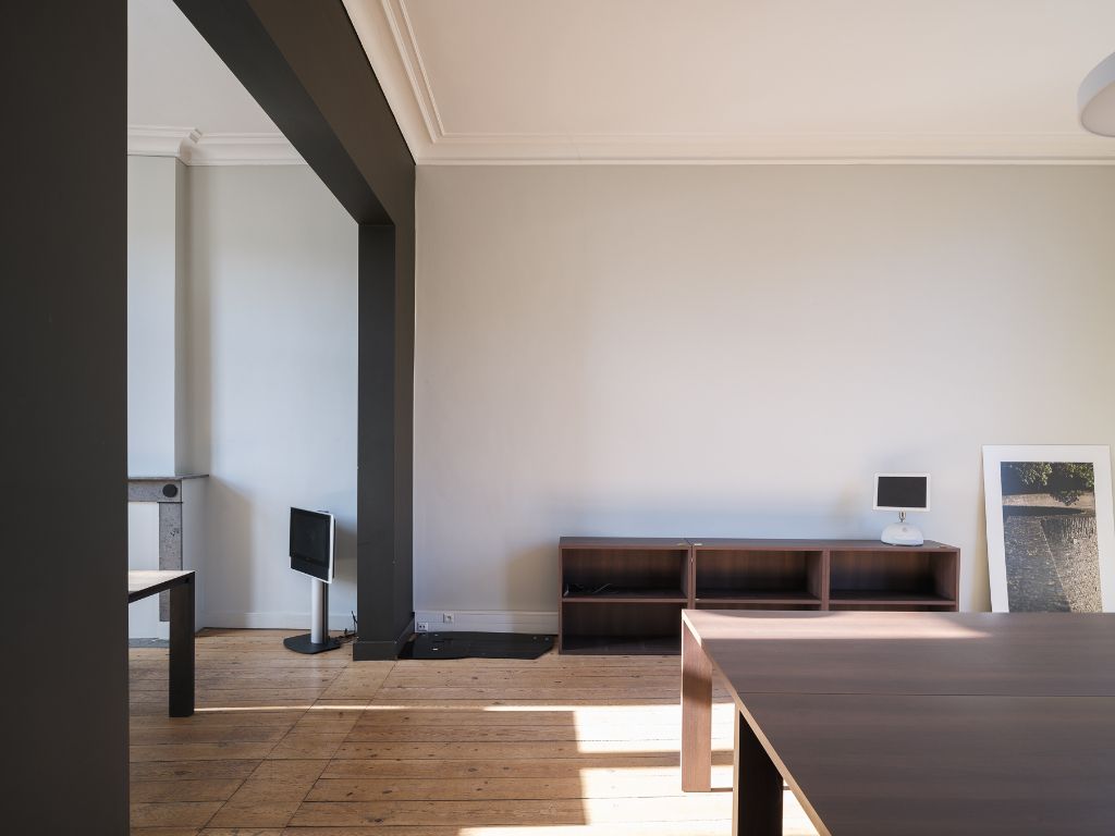 Karaktervolle herenwoning (= kantoor + woning) met buitenruimte aan de Coupure foto 7