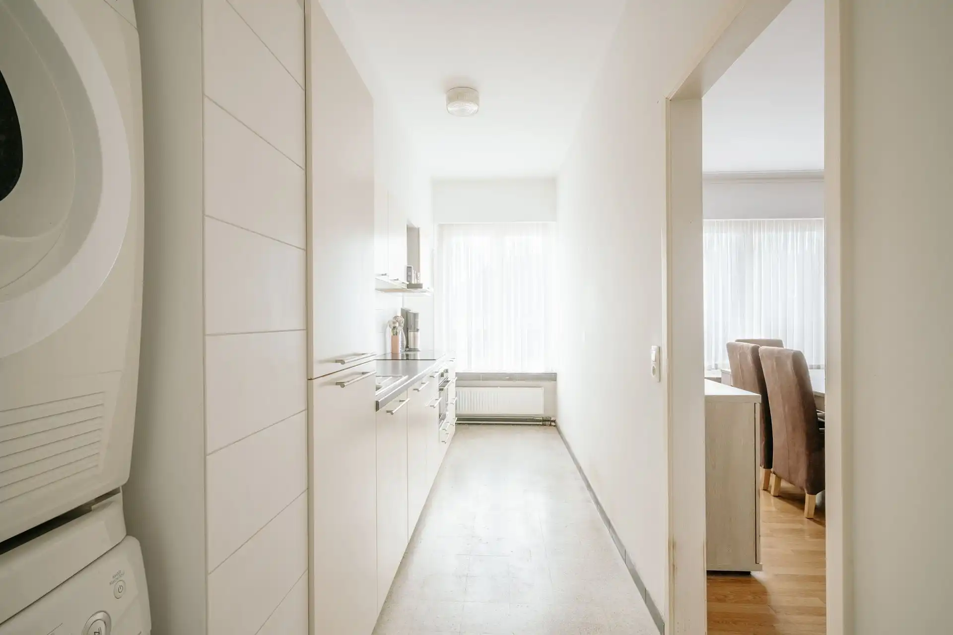Groot en lichtrijk appartement in het centrum van Wilrijk! foto 5