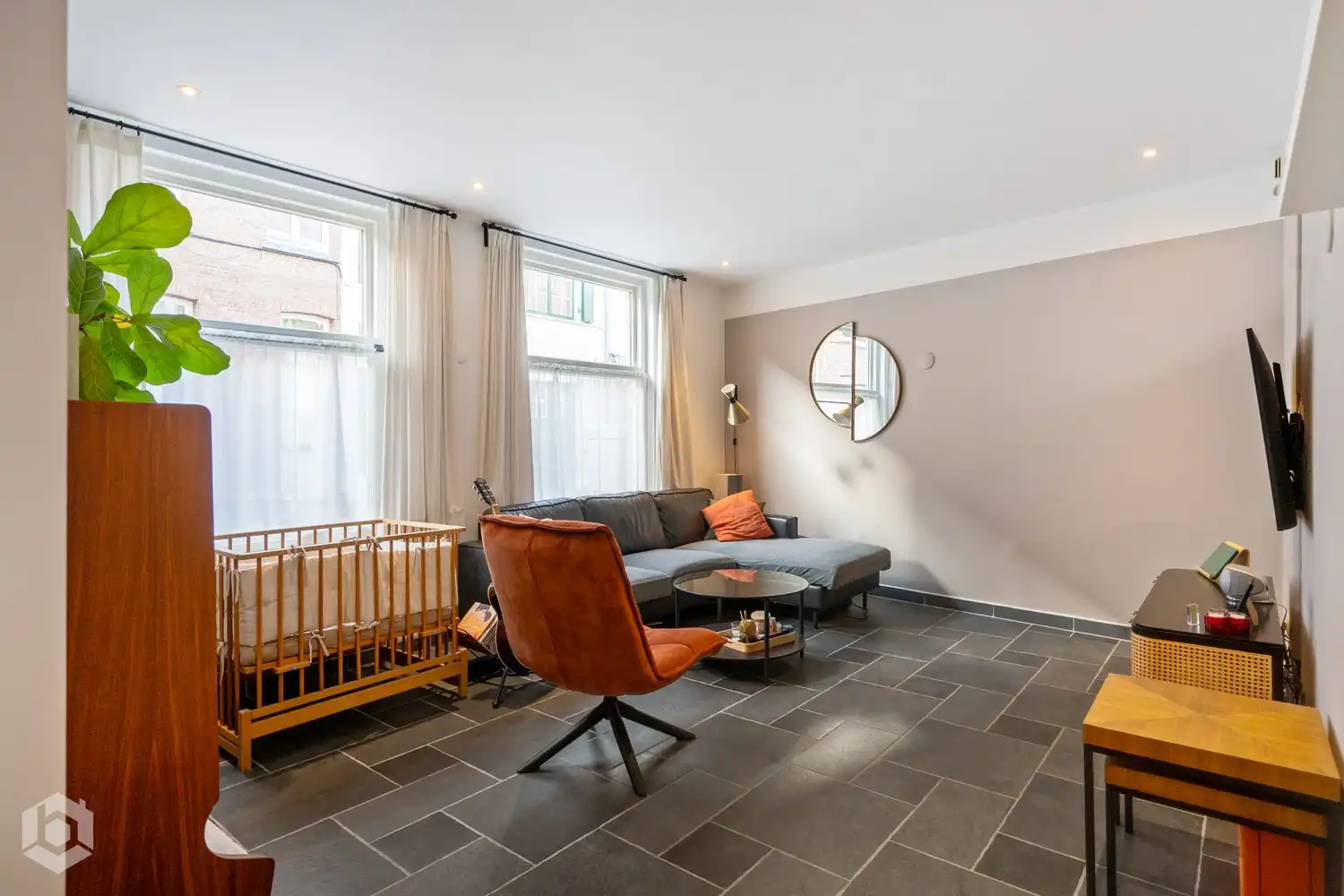 Recent gerenoveerde woning met 3 slaapkamers en 2 badkamers te Mechelen foto 2