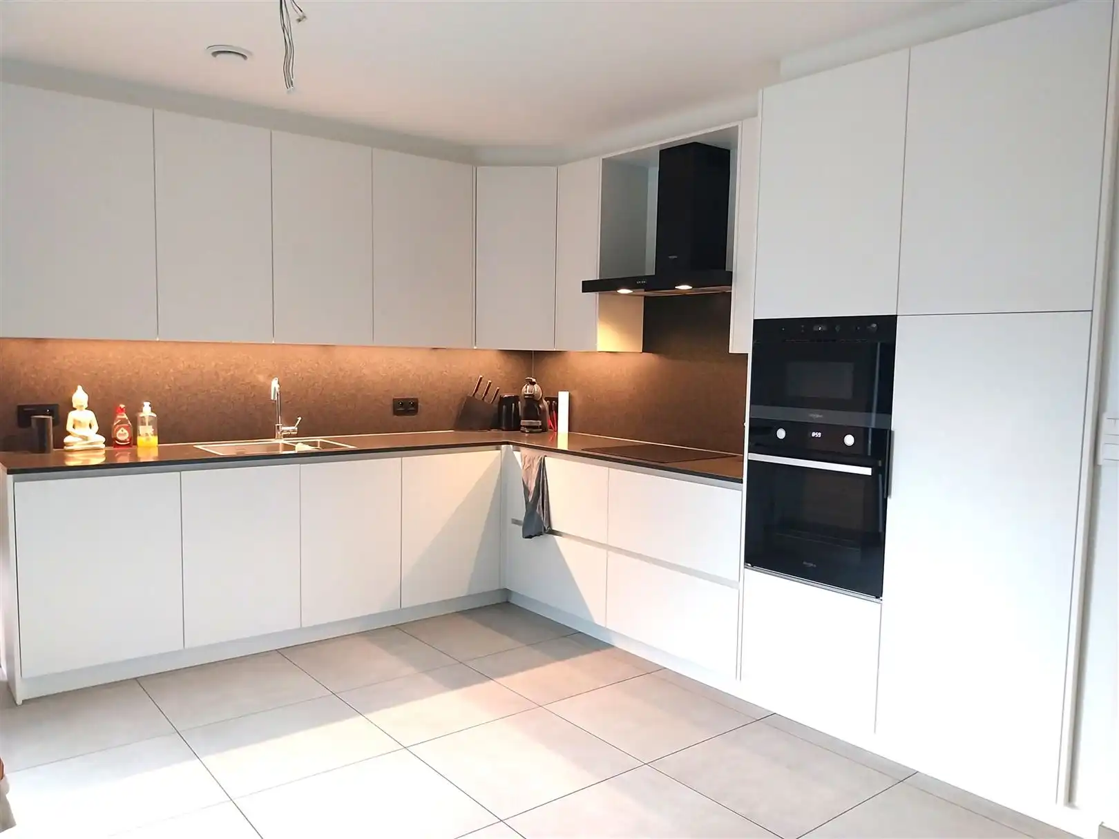 TE HUUR: Vrijstaande woning met 3 slaapkamers te Pelt! foto 4