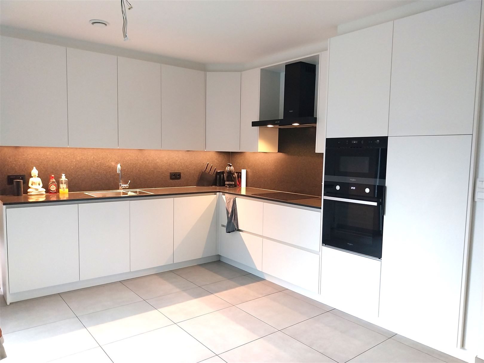 TE HUUR: Vrijstaande woning met 3 slaapkamers te Pelt! foto 4