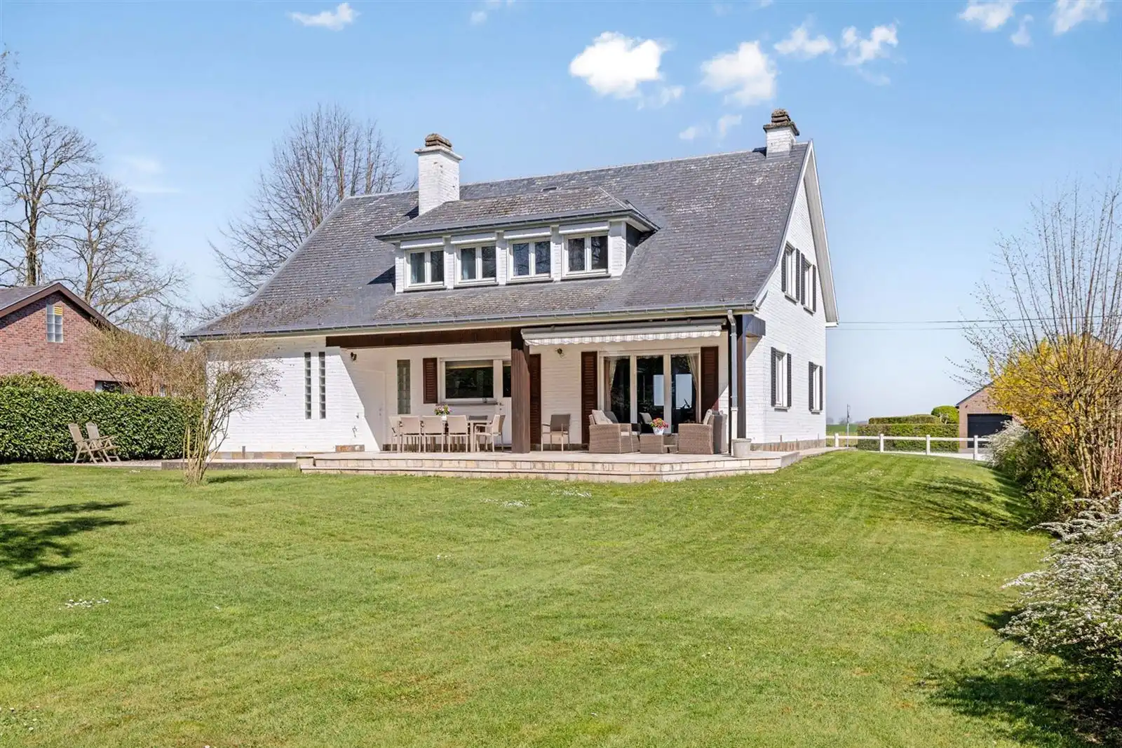 Charmante villa bij het bos van Strihoux foto 25