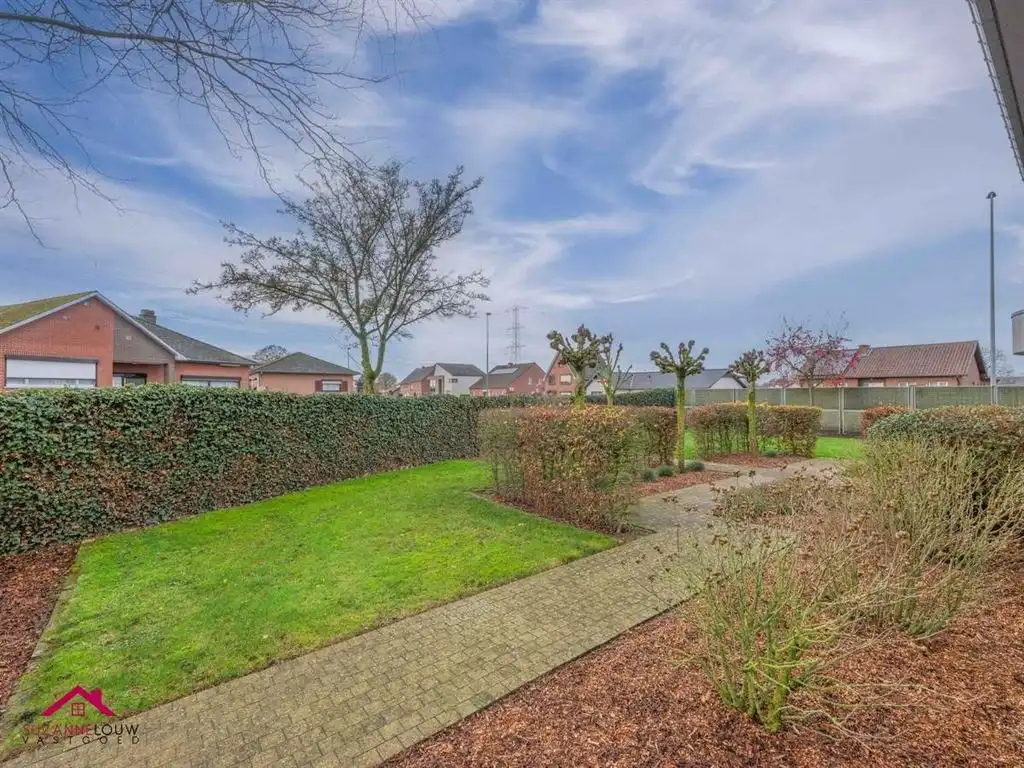 Ruime vrijstaande en instapklare woning in hedendaagse stijl foto 4