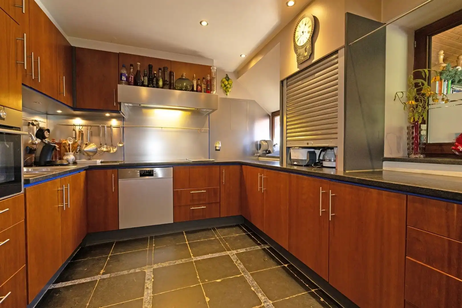 Charmante woning op een perceel van 78are05 foto 9