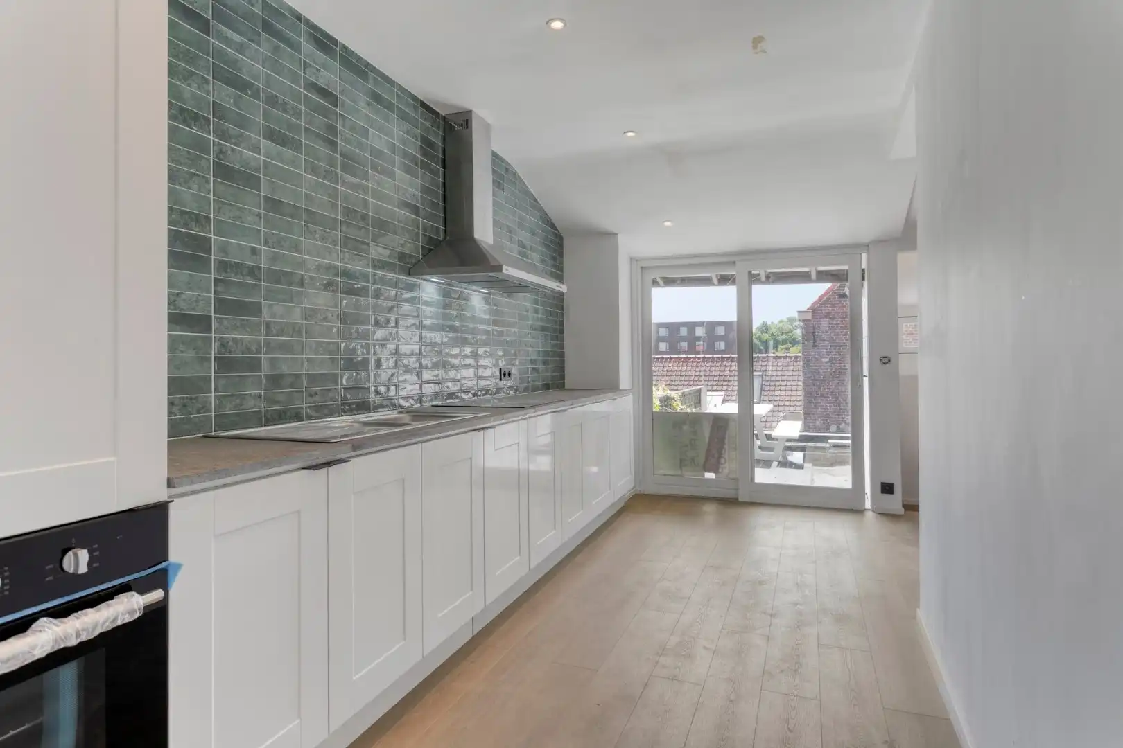 Instapklare handelszaak met appartement en gezellige binnenkoer foto 18