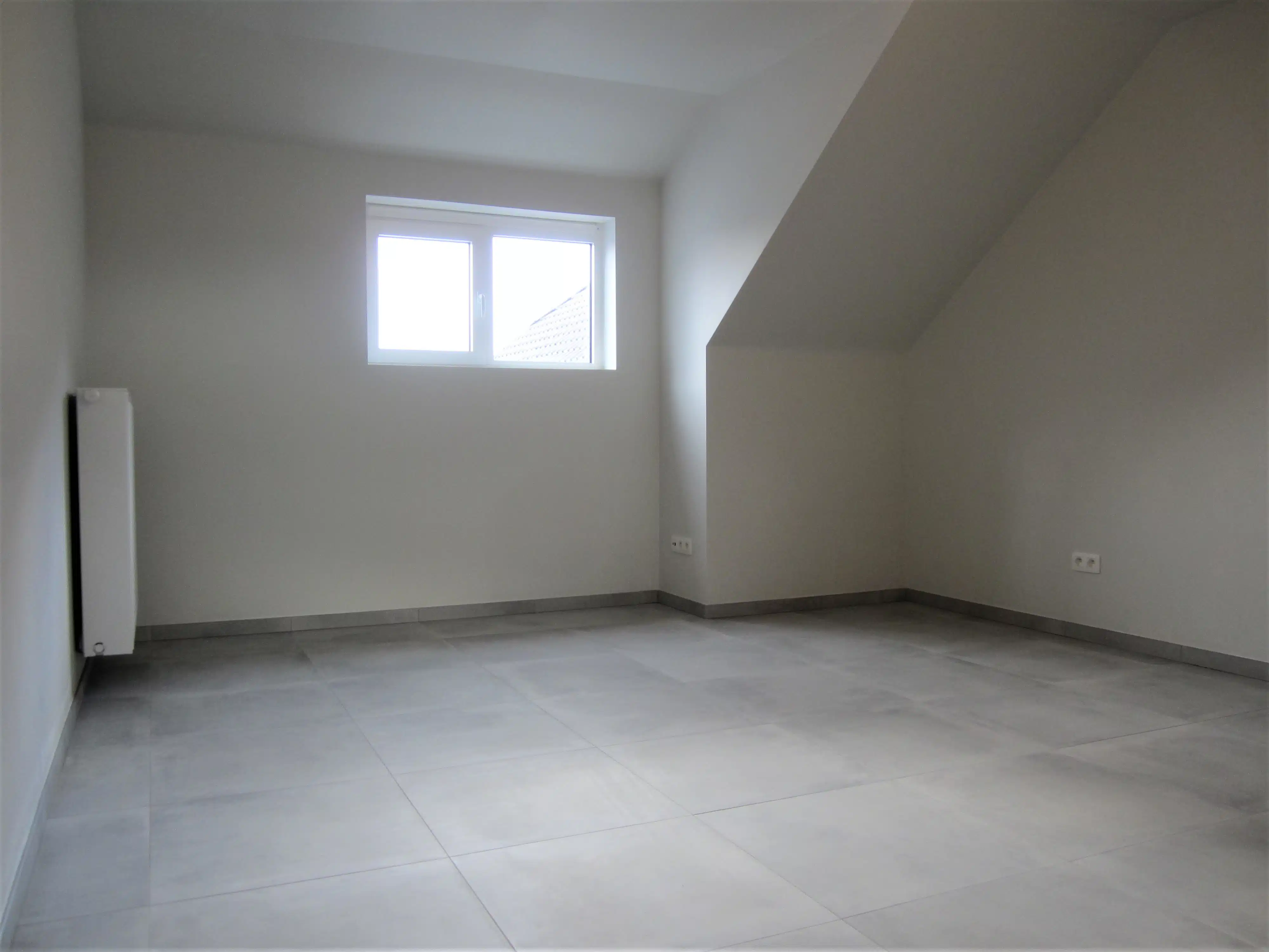 Prachtige nieuwbouwwoning van 195m² met terras v 40m², tuin, zonnepanelen en twee staanplaatsen. Aanrader! foto 15