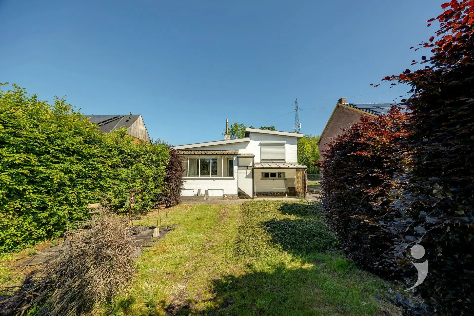 Te renoveren woning op een zonnig perceel foto 30