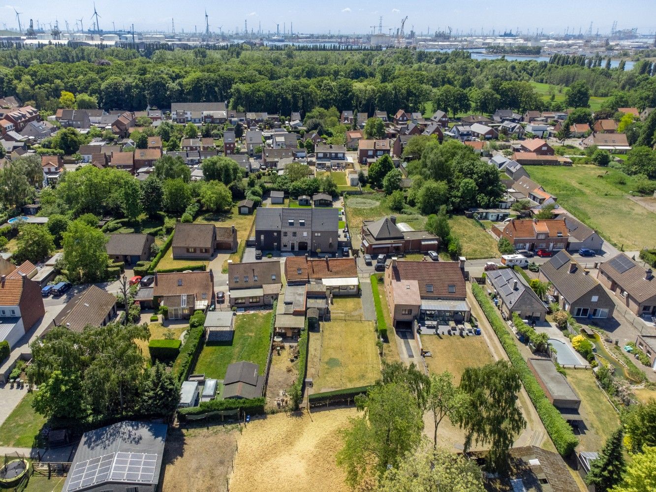 Tof gelegen, te renoveren woning met 2 slpk., garage en tuin foto 34