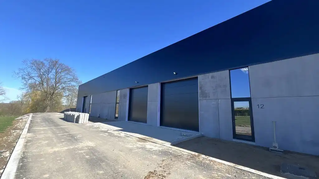 Klein magazijn te huur in Herzele Business Park foto 12