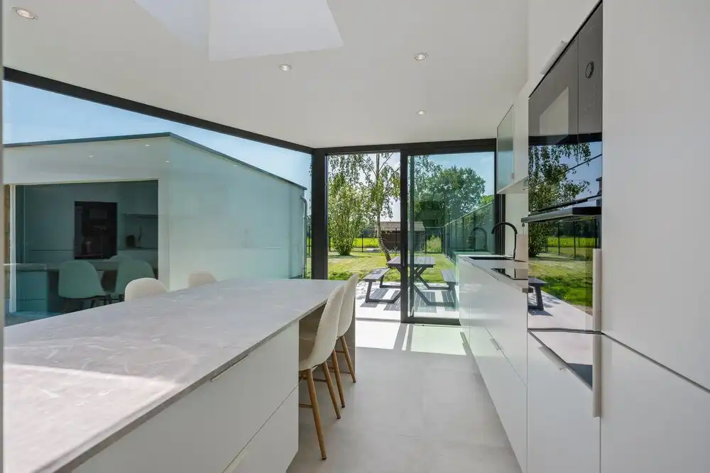 Prachtig vernieuwde bungalow te Schriek foto 13
