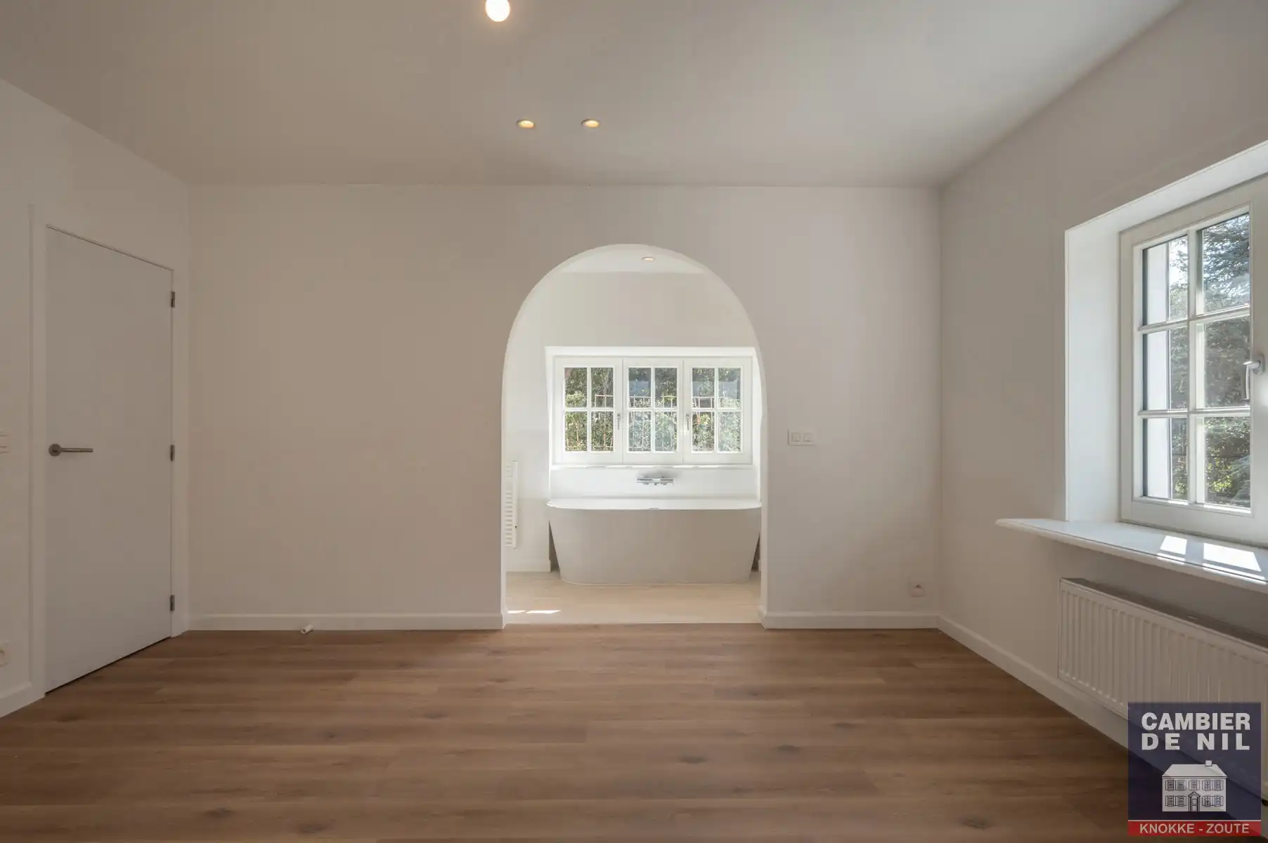 Gerenoveerde, ongemeubelde koppelvilla met zuidgerichte tuin palend aan de golf - Zoute foto 31