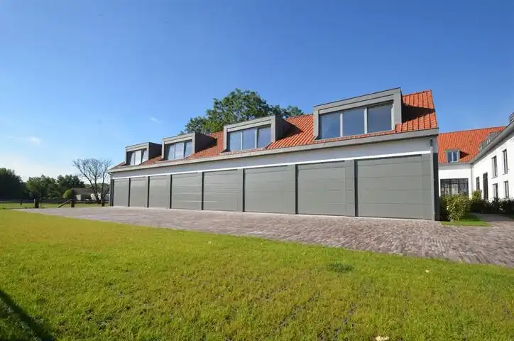 Instapklare woning met 5 slaapkamers aan de Oosthoek. foto 23