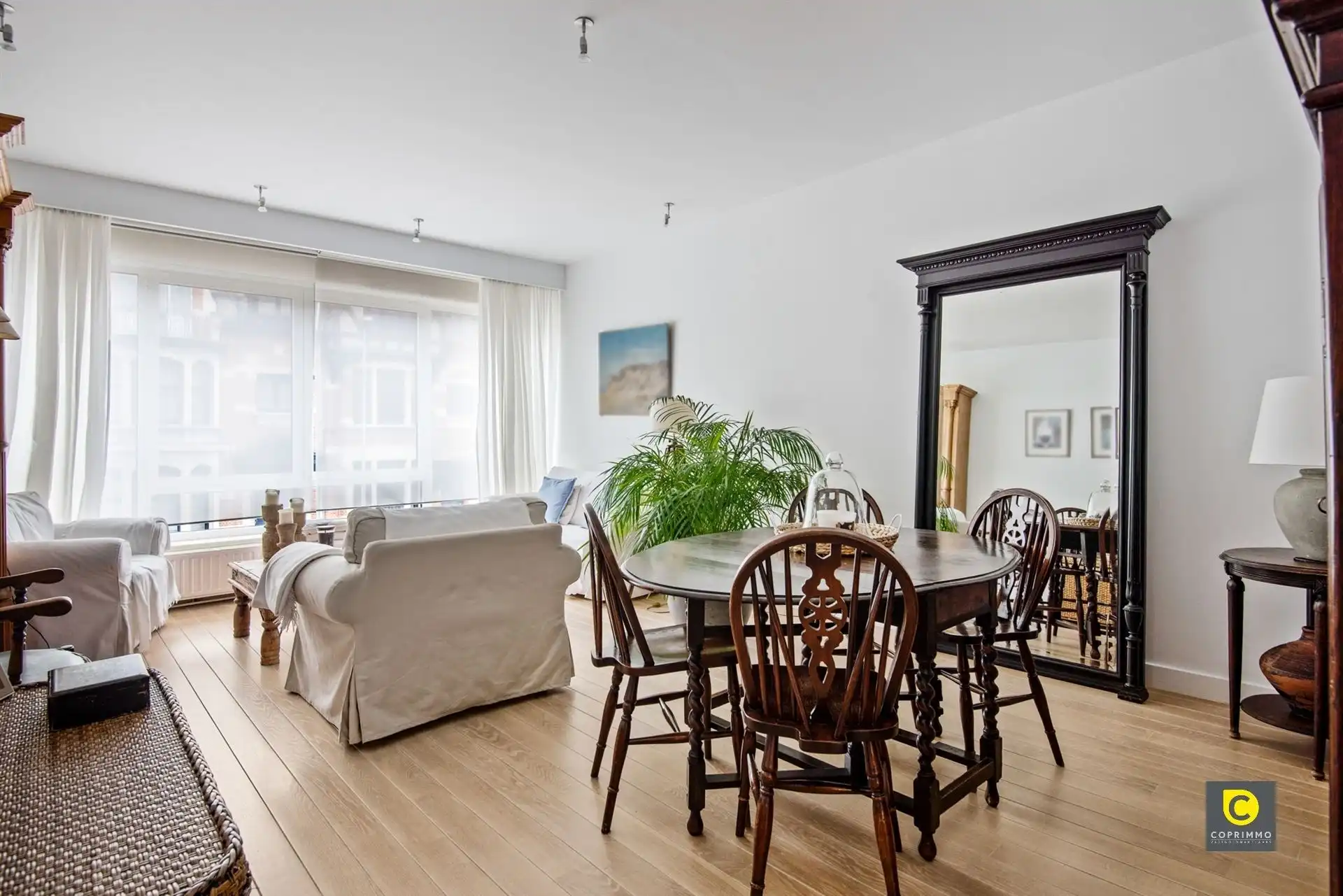 Lichtrijk 2 slpk app met 2 terrassen te Pulhof! foto {{pictureIndex}}