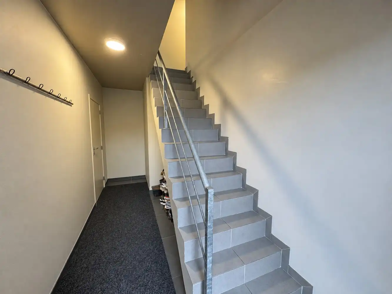 Verrassend ruim wonen met drie slaapkamers, hobbyruimte, garage én een heerlijk terras foto 2