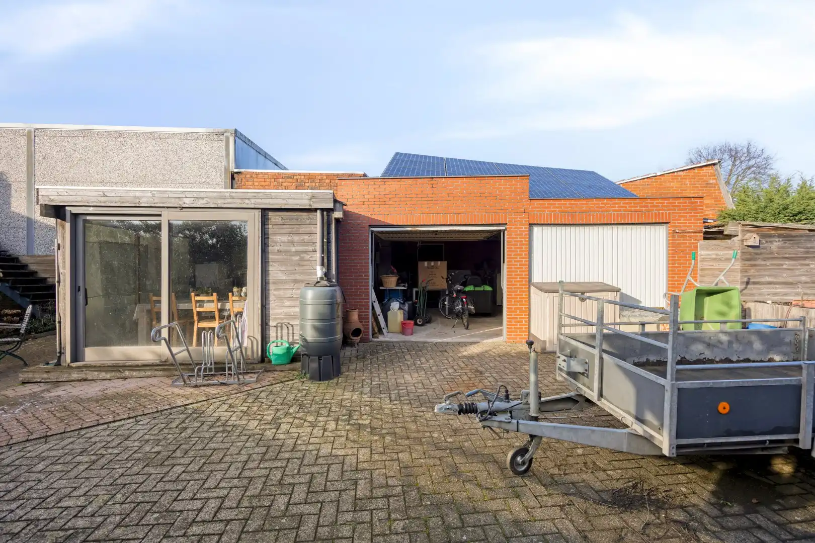 Ruim ingedeelde woning met o.a. 4 slpks op een rustig gelegen perceel van 1.069 m². foto 45