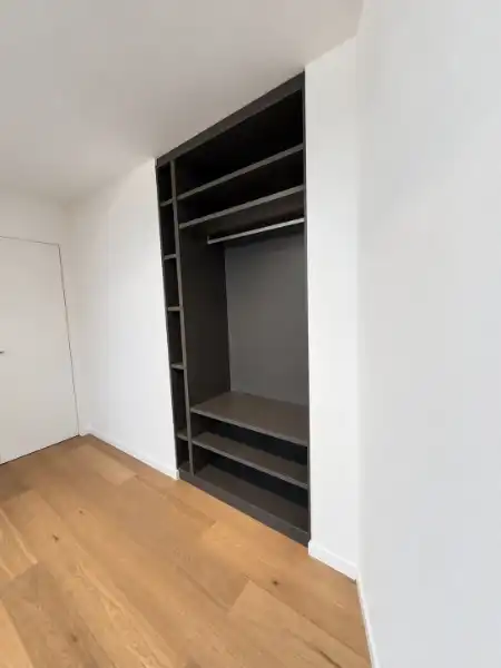 Stijlvol dakappartement met terras en veel privacy in het centrum van Geel foto 17