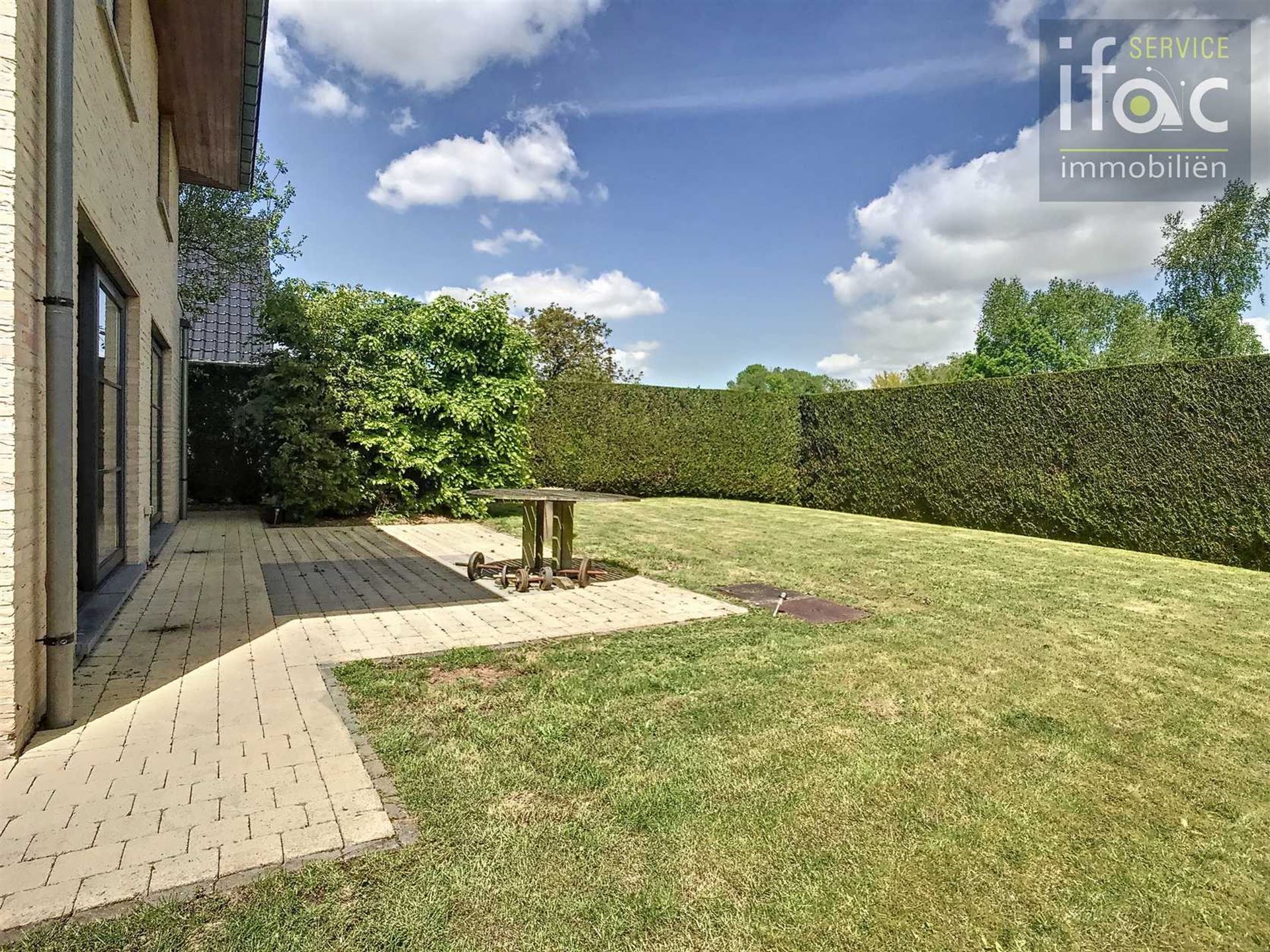 Geweldig gelegen Villa met 5 slaapkamers foto 5