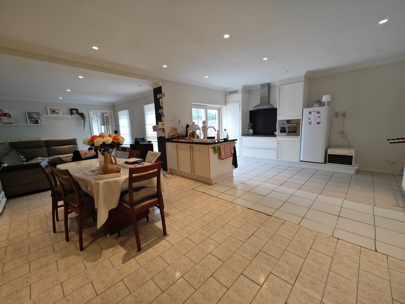 Grotendeels gerenov. gezinswoning met ruimte voor zelfst. activiteit foto 9