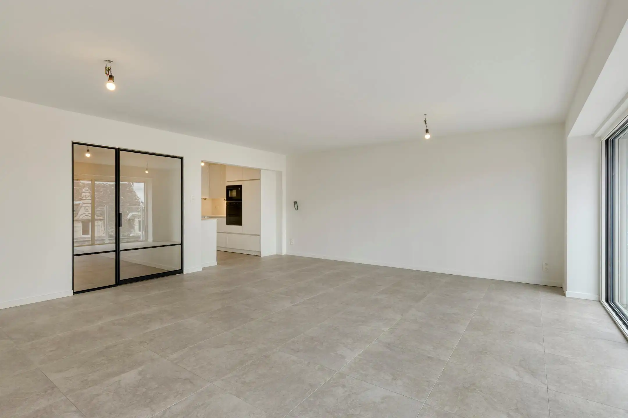 Volledig gerenoveerd appartement te koop in Roeselare  foto 5