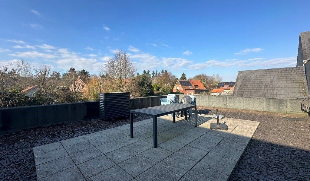 Instapklaar kantoor met terras te huur in Sint-Martens-Latem foto 10