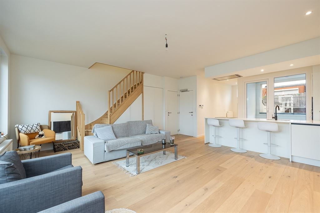 Luxueus gerenoveerd duplexappartement foto {{pictureIndex}}