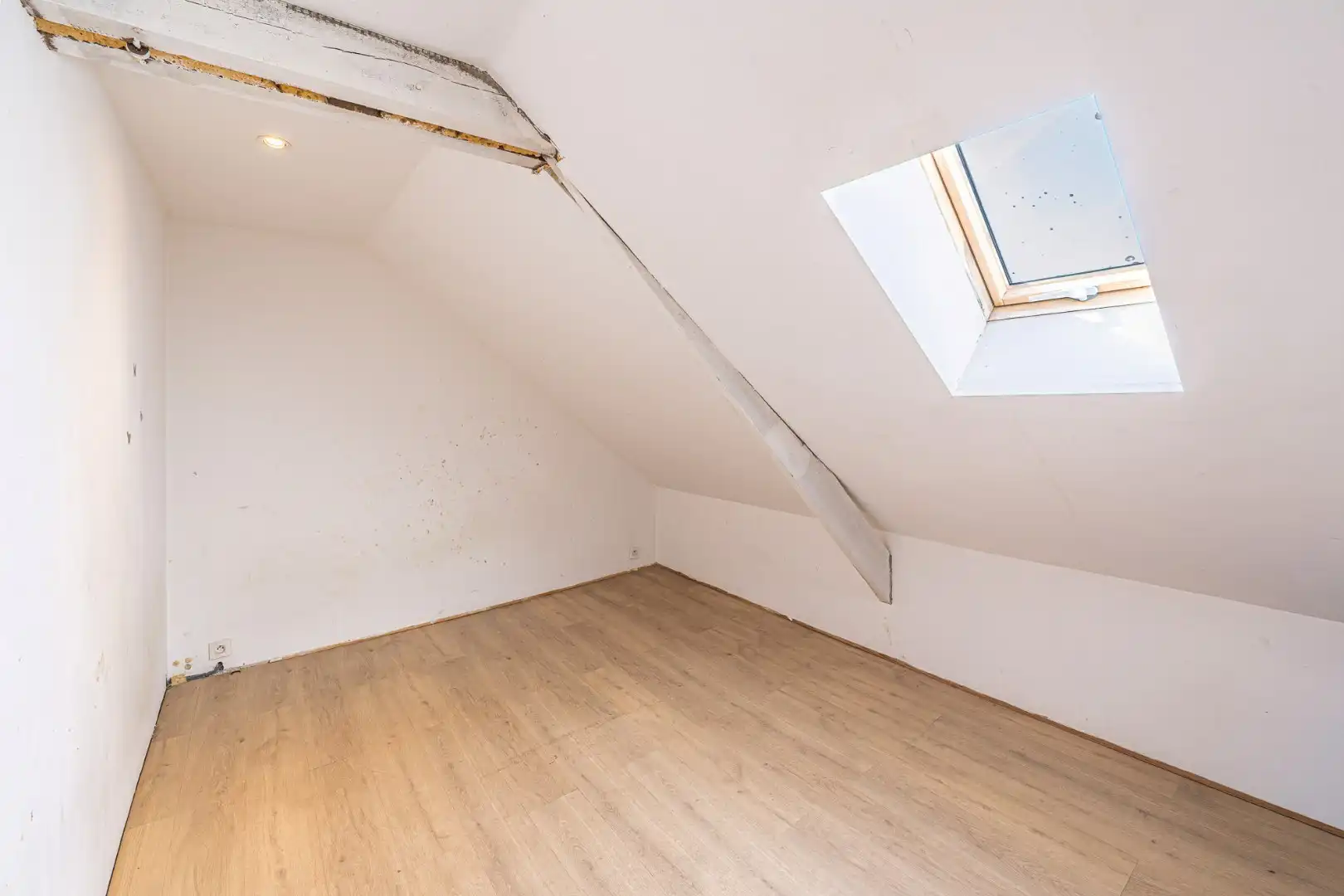Lichtrijke woning met 4 slaapkamers in het centrum van Moorslede foto 9