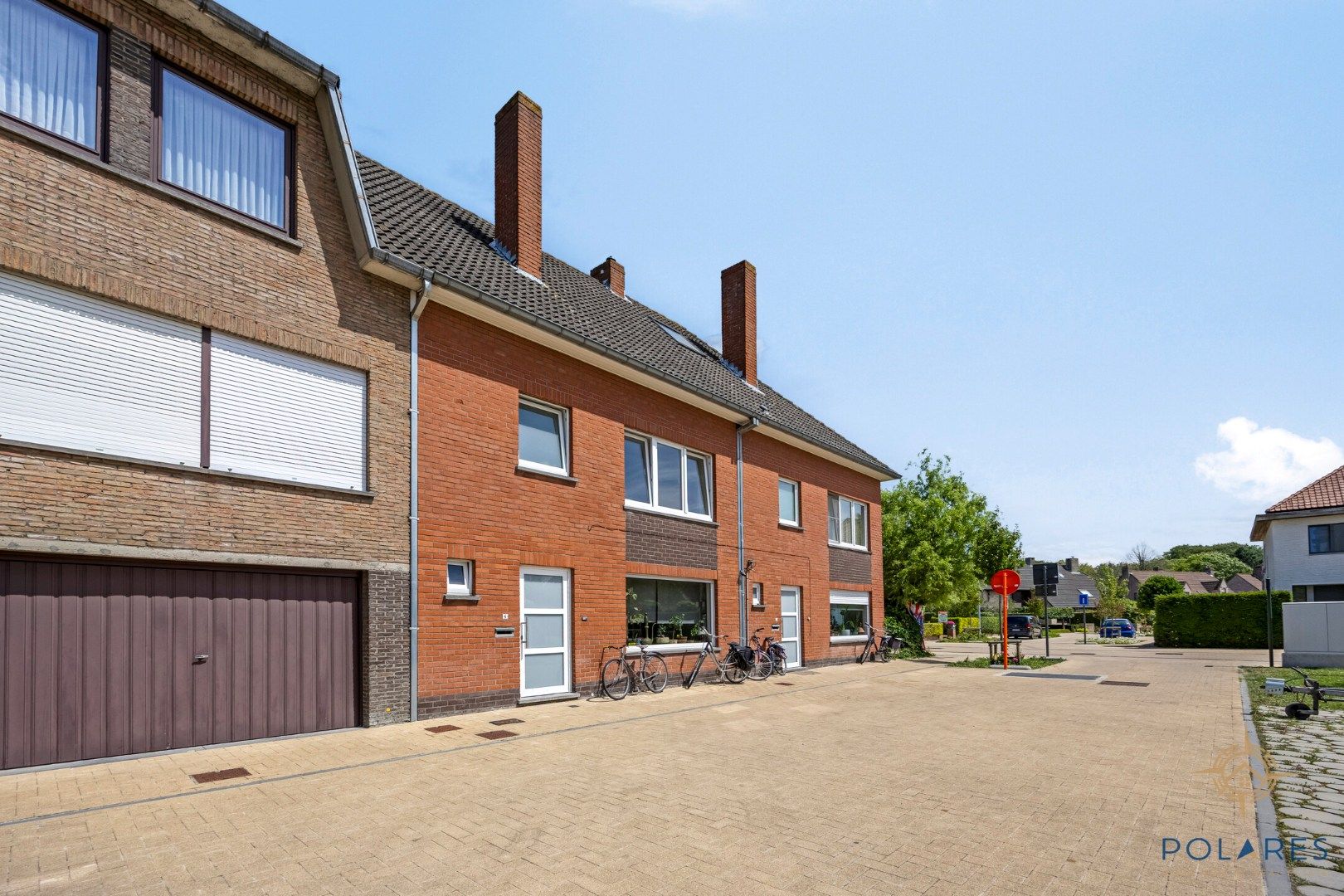 Instapklare rijwoning met garage foto 2