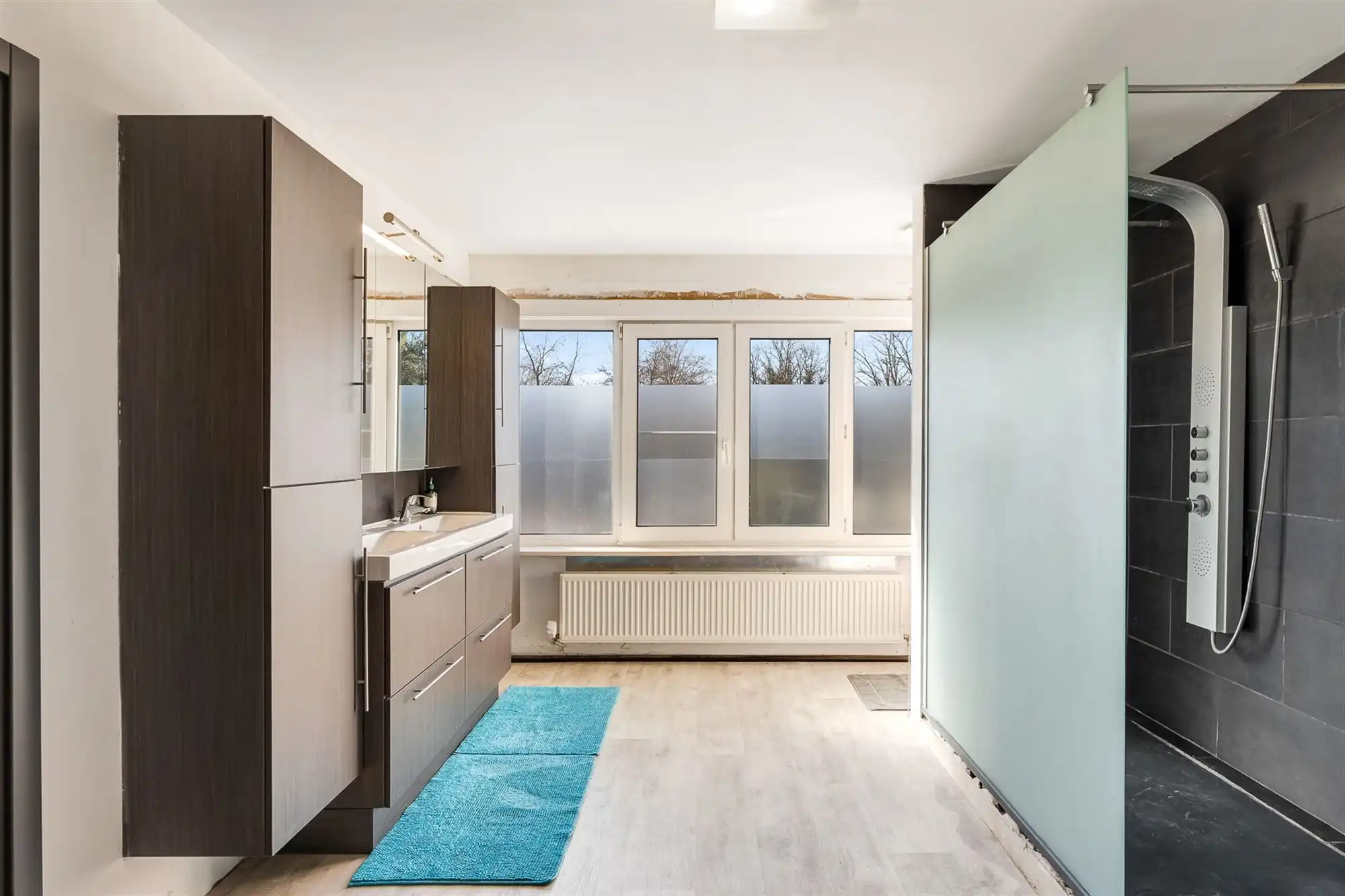 GERENOVEERDE TWEEWOONST foto 16