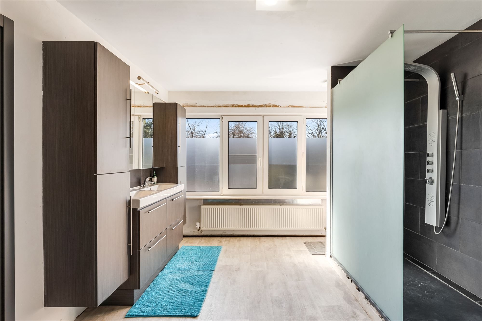 GERENOVEERDE TWEEWOONST foto 16