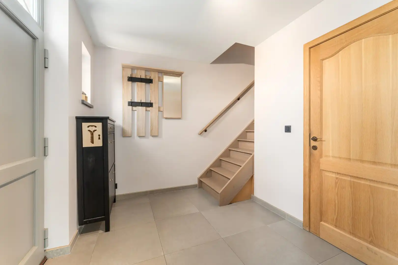 Ruime en recente halfopen bebouwing met 3 volwaardige slaapkamers foto 8