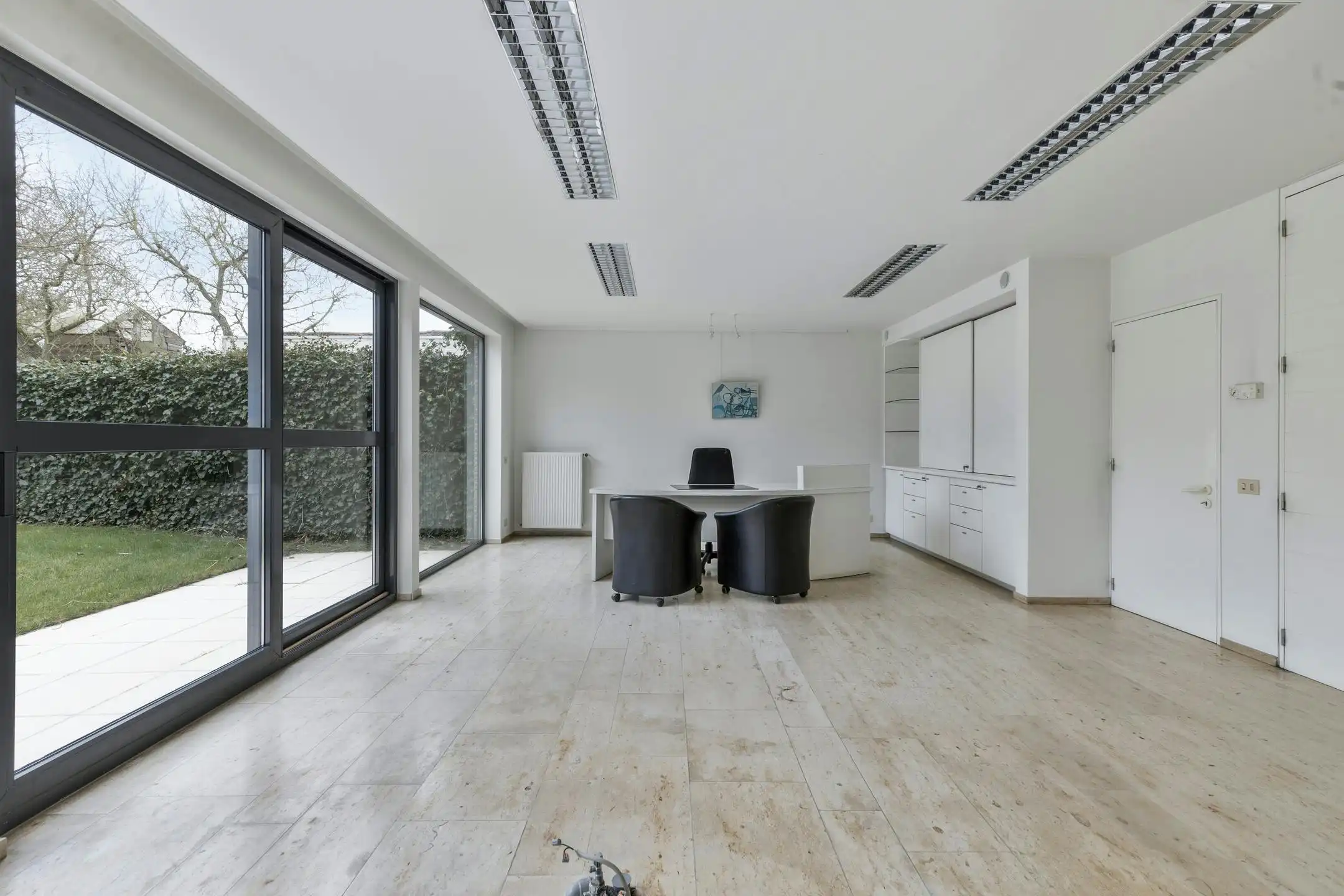 Half open woning / praktijk met leuke tuin te Bissegem foto 7