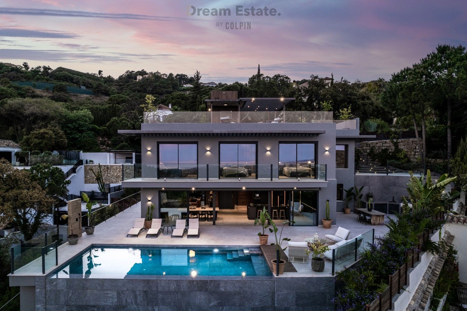 Nieuwe moderne villa op een heuvel met alle luxe voorzieningen te El Madoñal, Benahavis foto 19